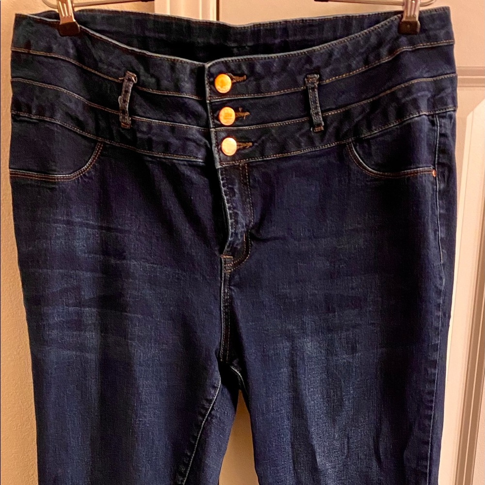 Refuge jeans size 18